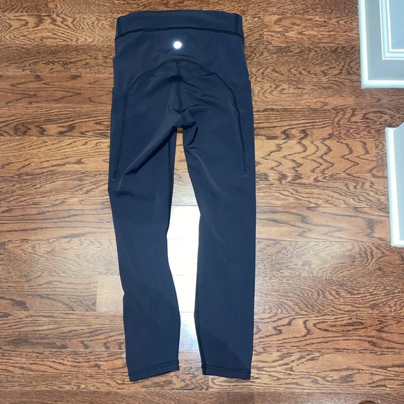 Lululemon Power thru high rise crop size 4 23” - Picture 2 of 6
